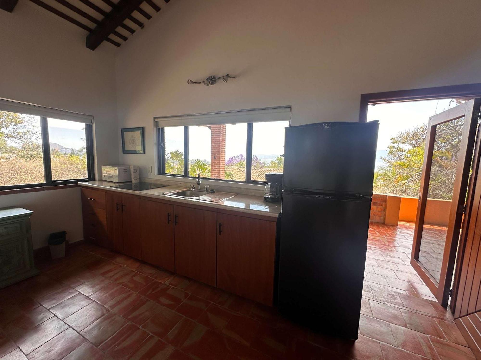 3 Bedroom Spacious With Pool & View * Ajijic