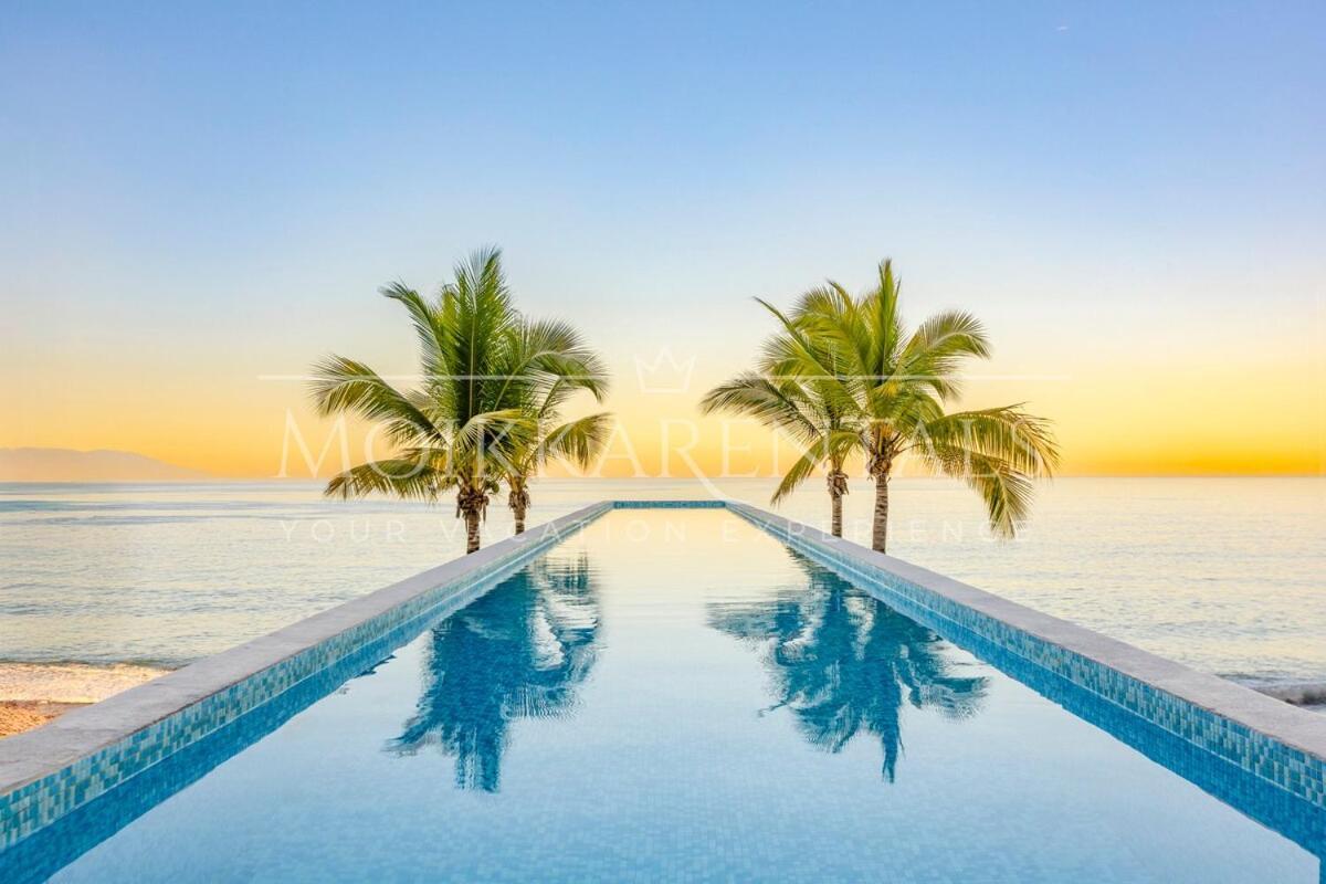 Stunning View Oceanfront Apartment *