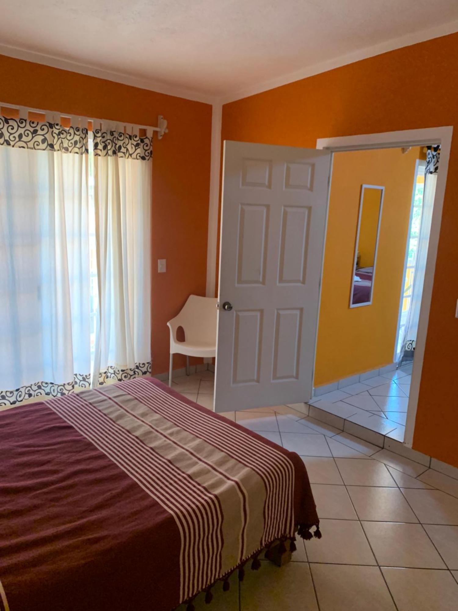 La Natividad Inn
