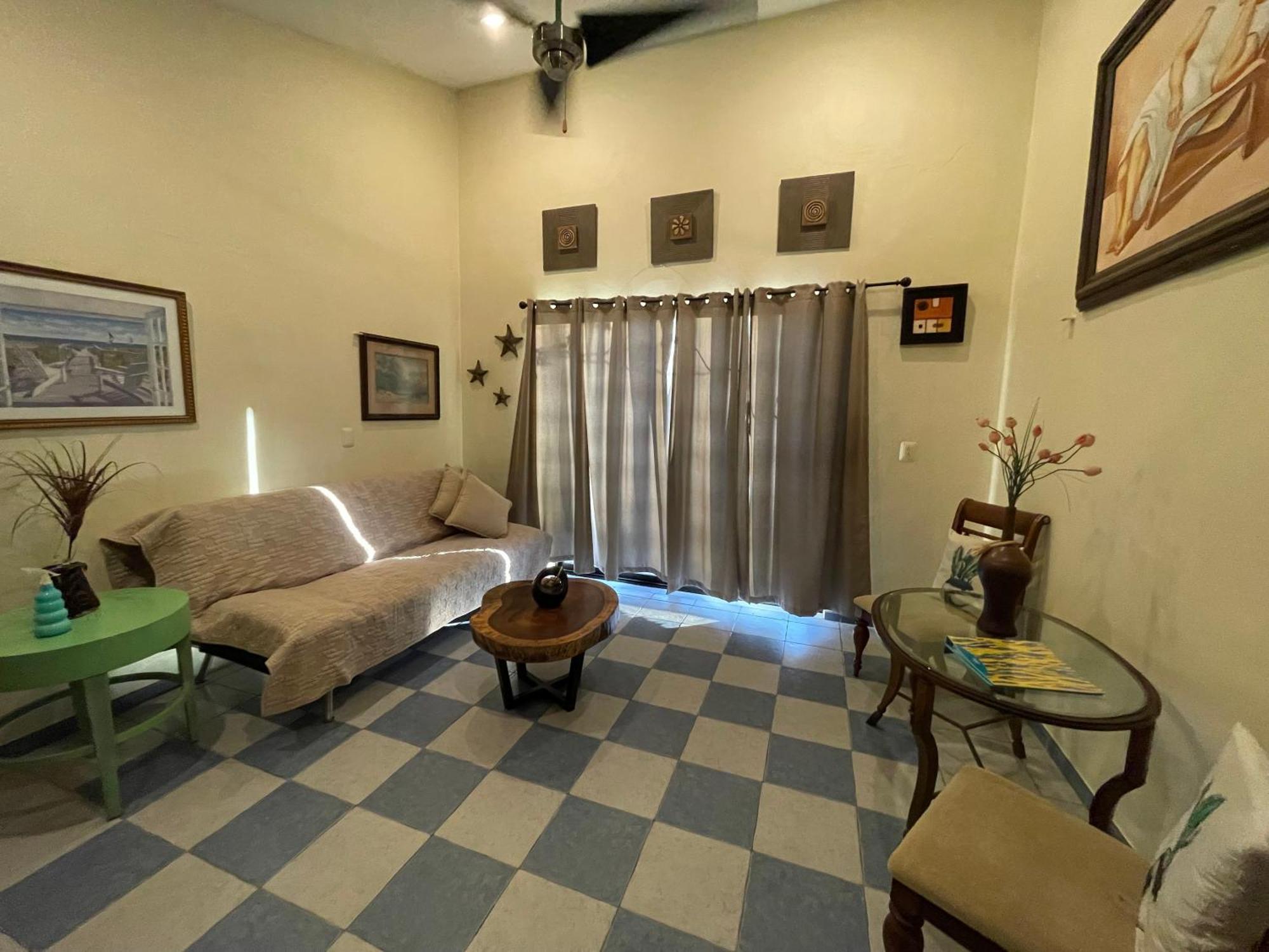 Bremar 85 Private Place - Adults Only Homestay