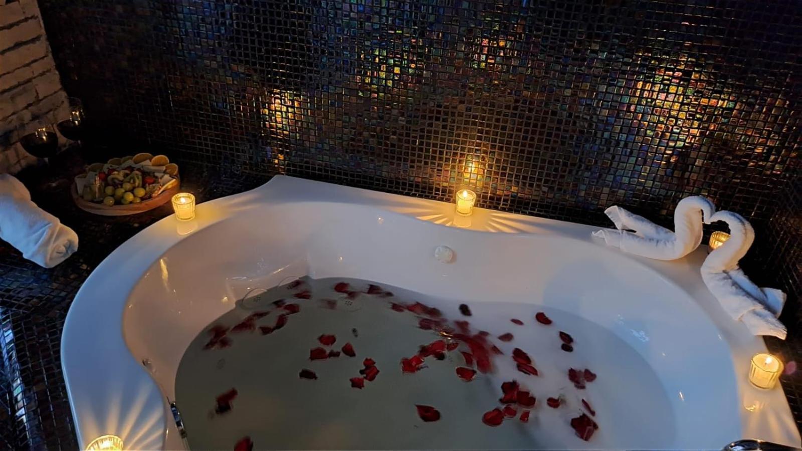 Santa Cecilia La Mora Huasca Hotel