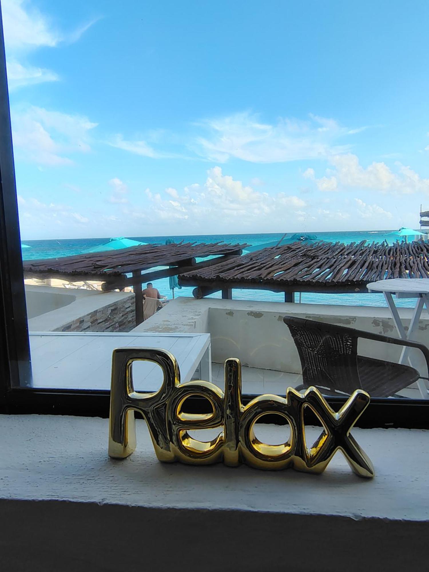 Beachfront With Ocean View Apartment