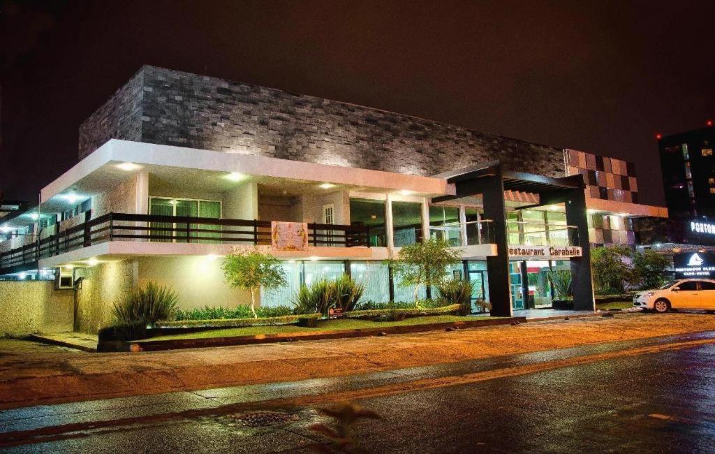 Hotel Portonovo Plaza Expo 3*