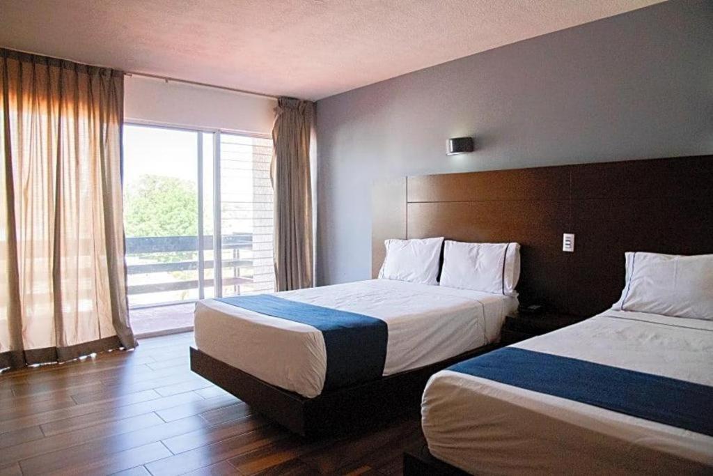 Portonovo Plaza Expo Hotel 3*