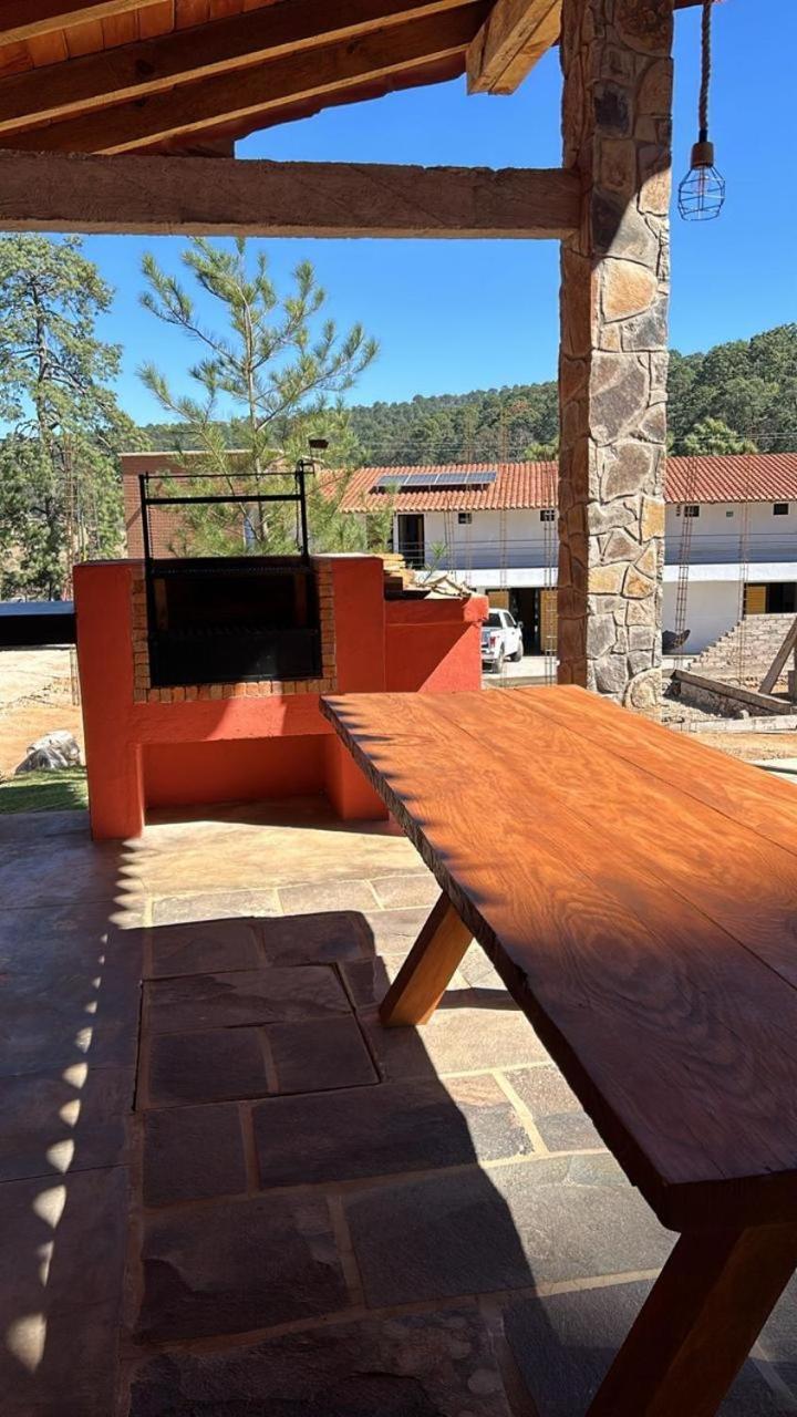 Tlalcosahua, De Montana, Hotel *