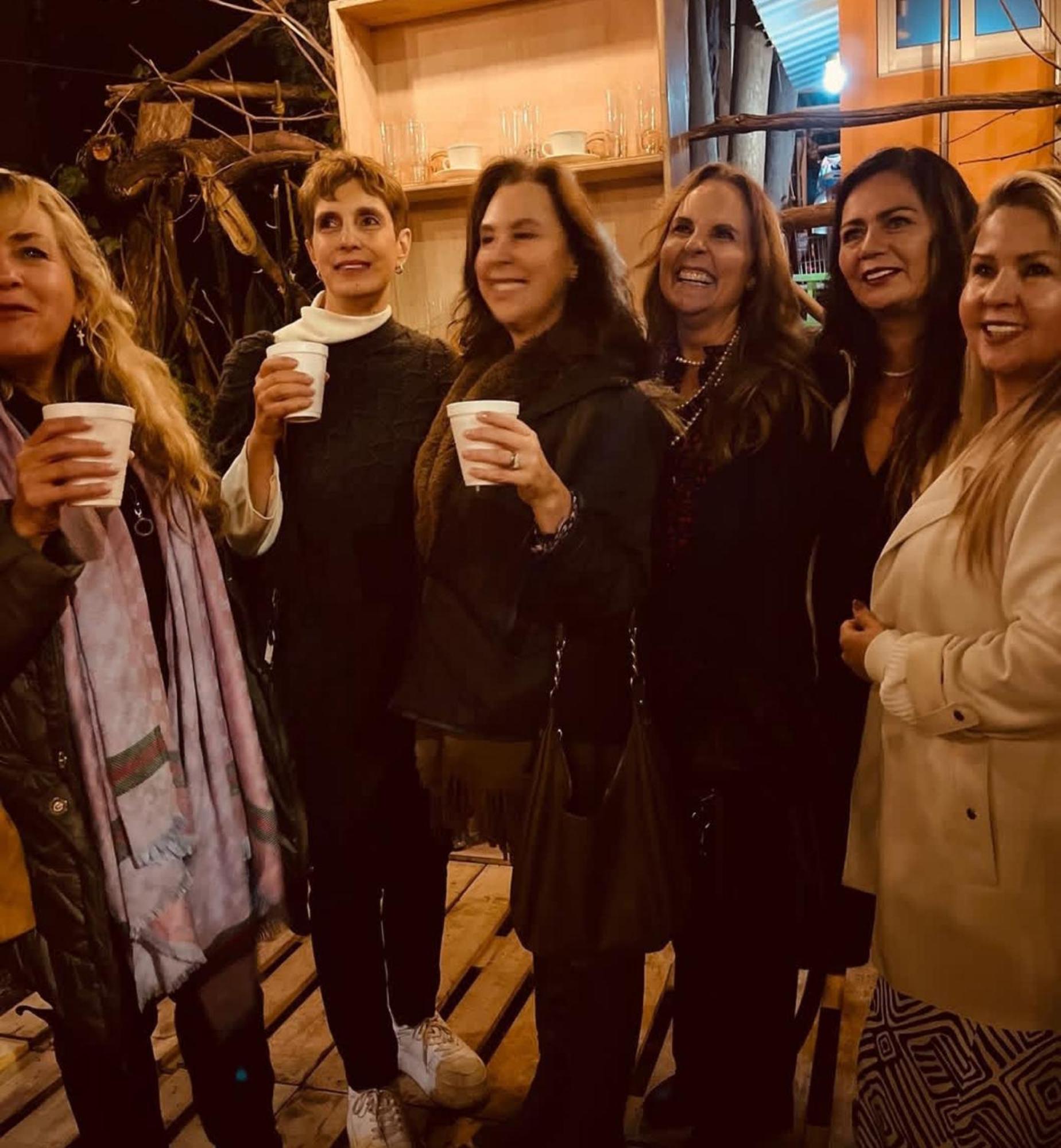 Mindfulness Glamping, Retiro De Yoga, *