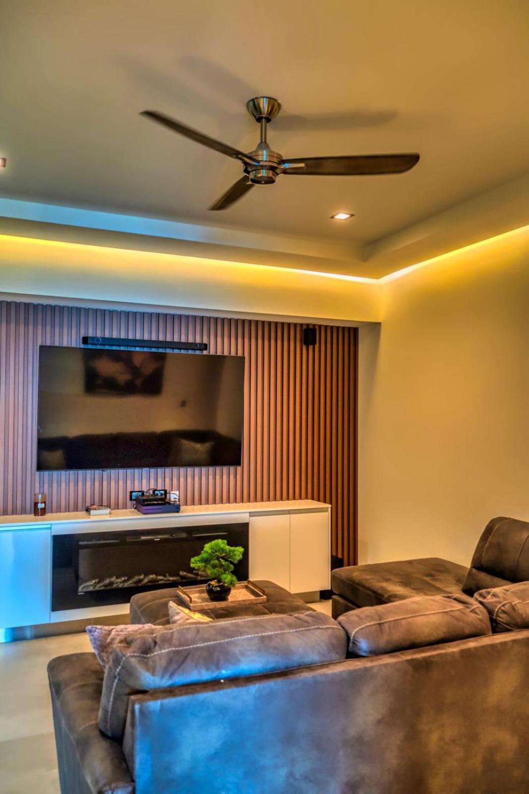 Shangri-la Luxury Mansion, Heated Pool *