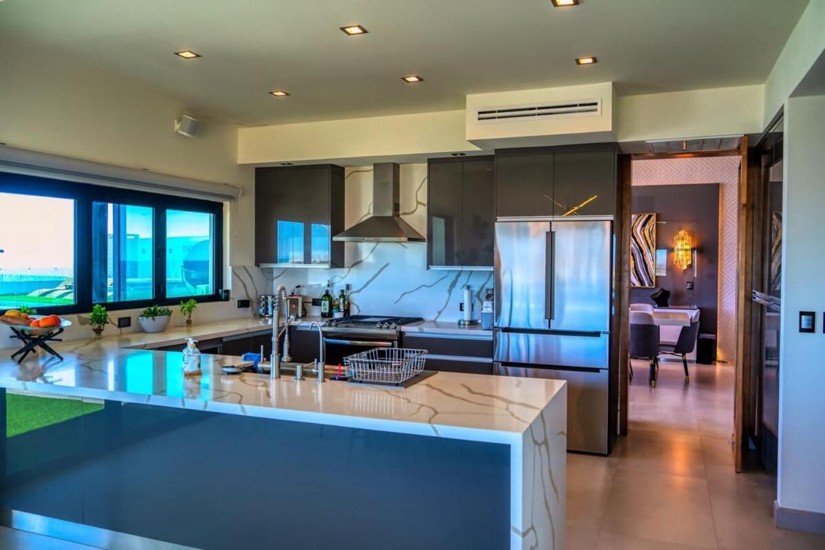 Shangri-la Luxury Mansion, Heated Pool Villa *
