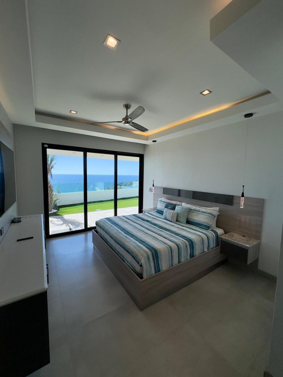 Shangri-la Luxury Mansion, Heated Pool Villa Puerto Penasco