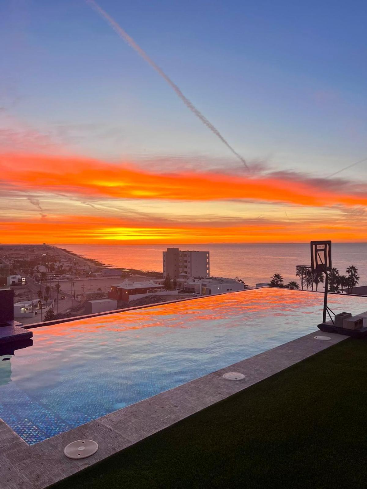 Shangri-la Luxury Mansion, Heated Pool Villa Puerto Penasco