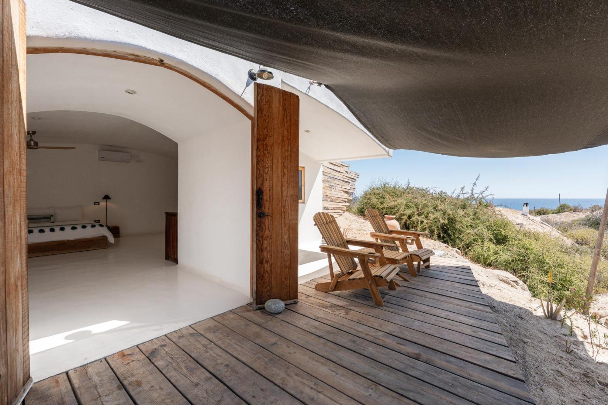 Nest Baja Hotel *