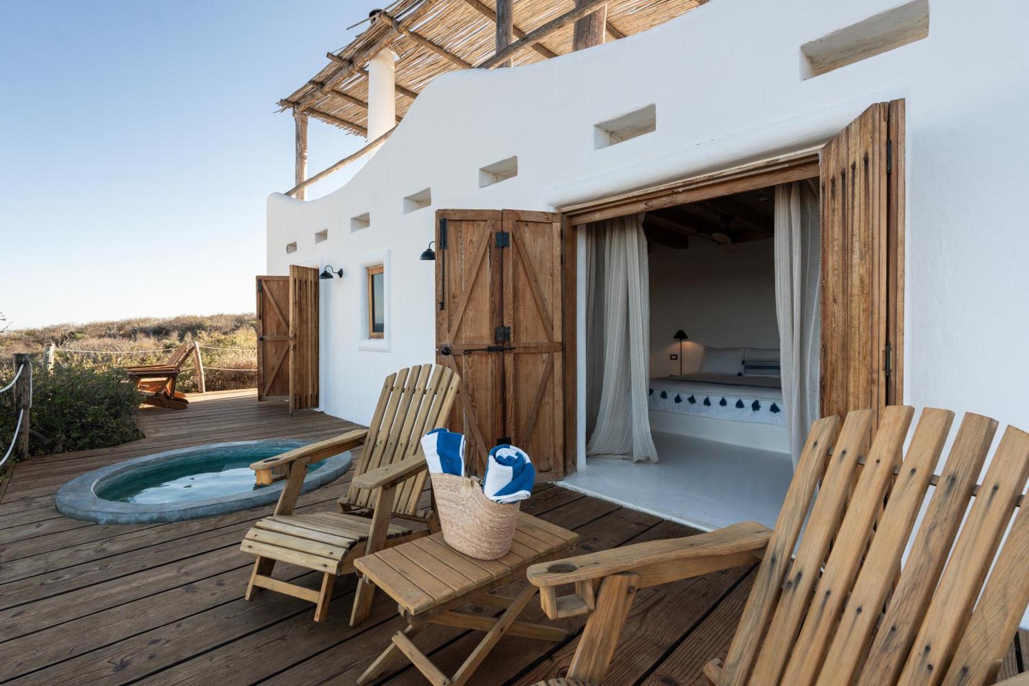 Nest Baja *
