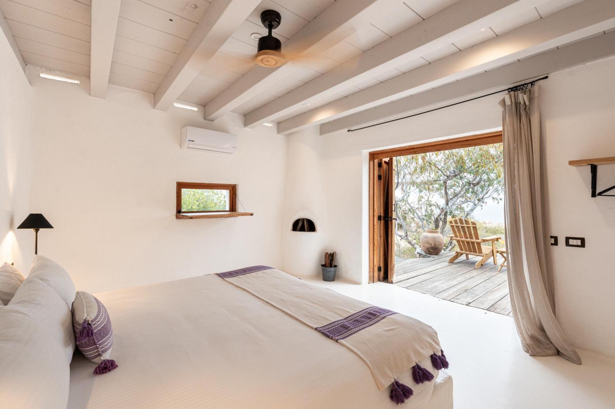 Nest Baja Hotel *