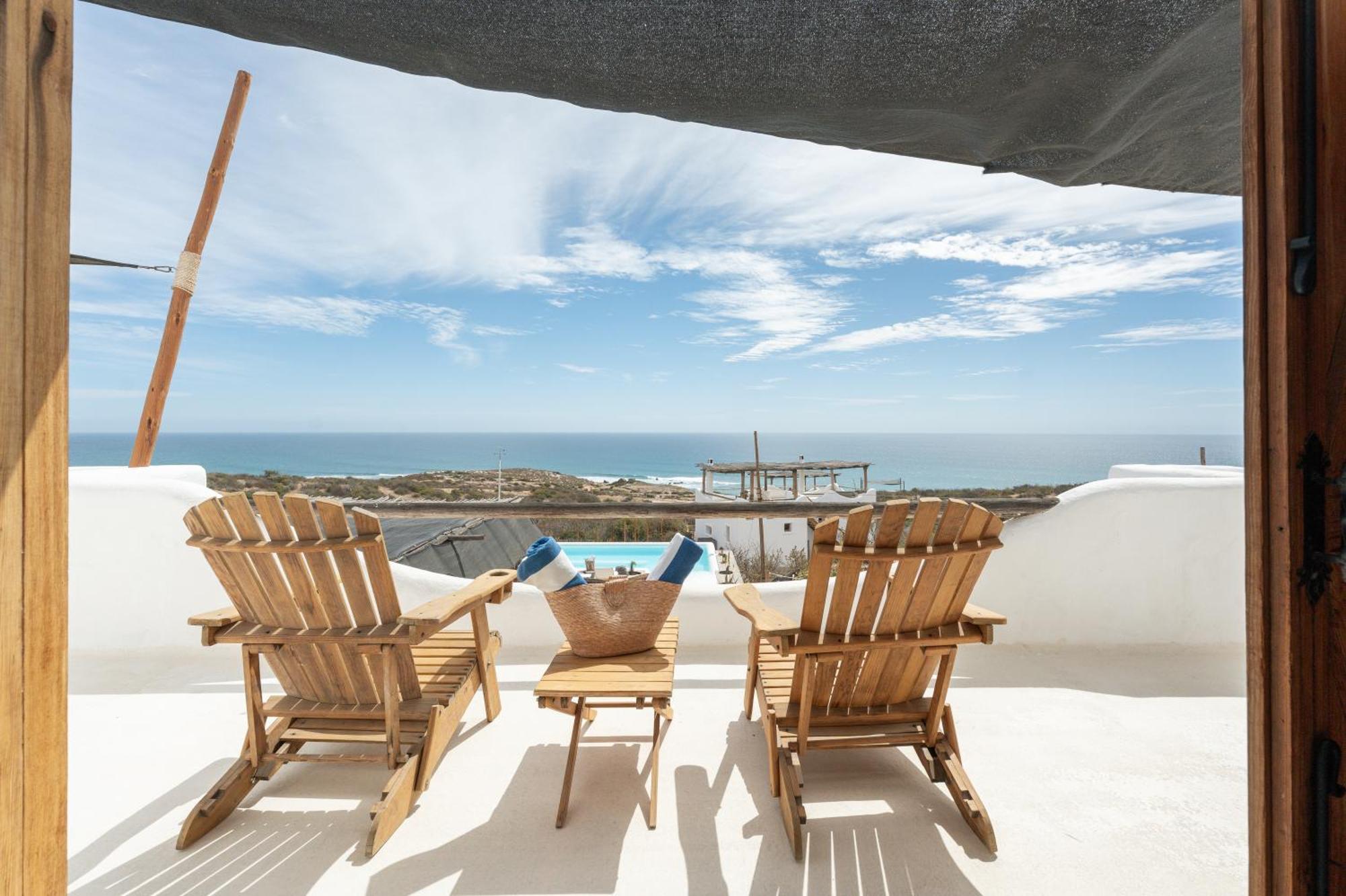 Nest Baja Hotel *