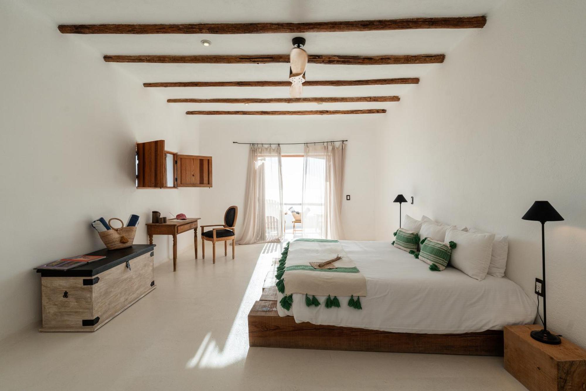 Nest Baja Hotel