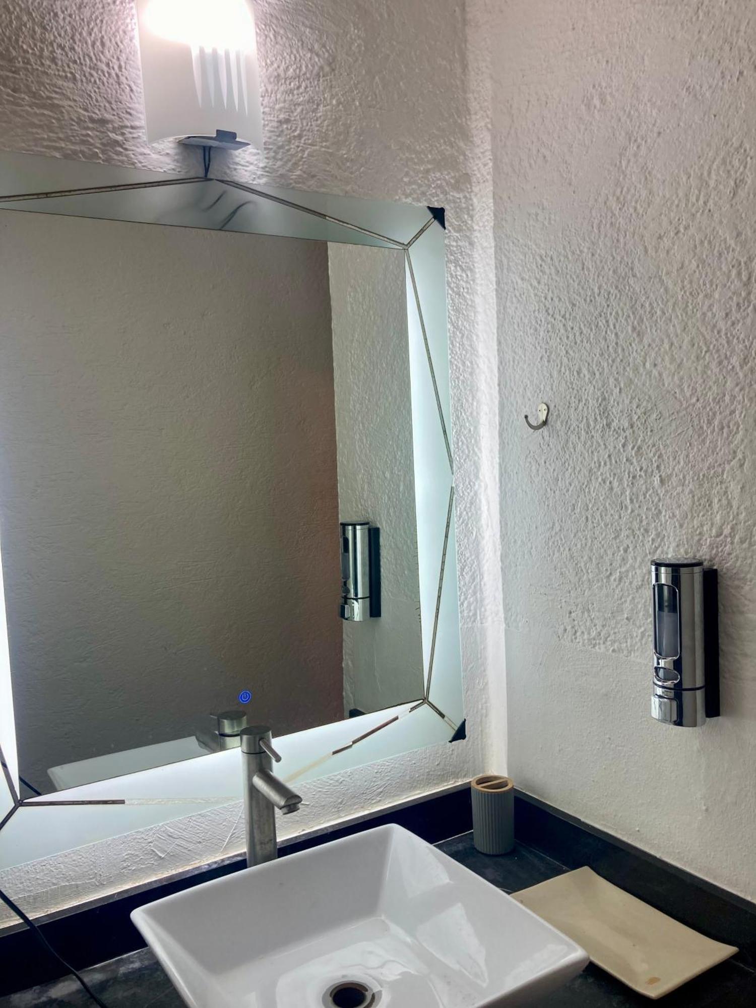 Oceanfront, Entire Apartment Cancun