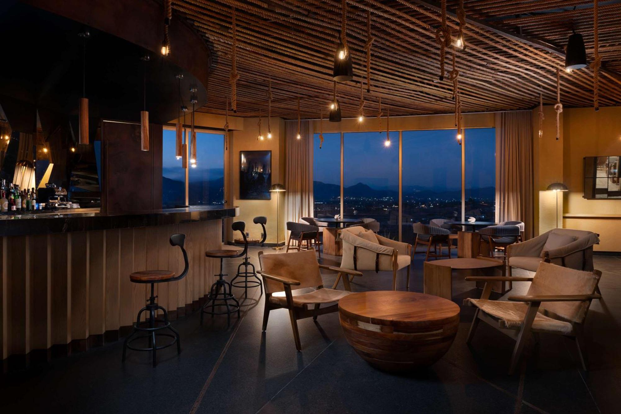 Banyan Tree Veya,