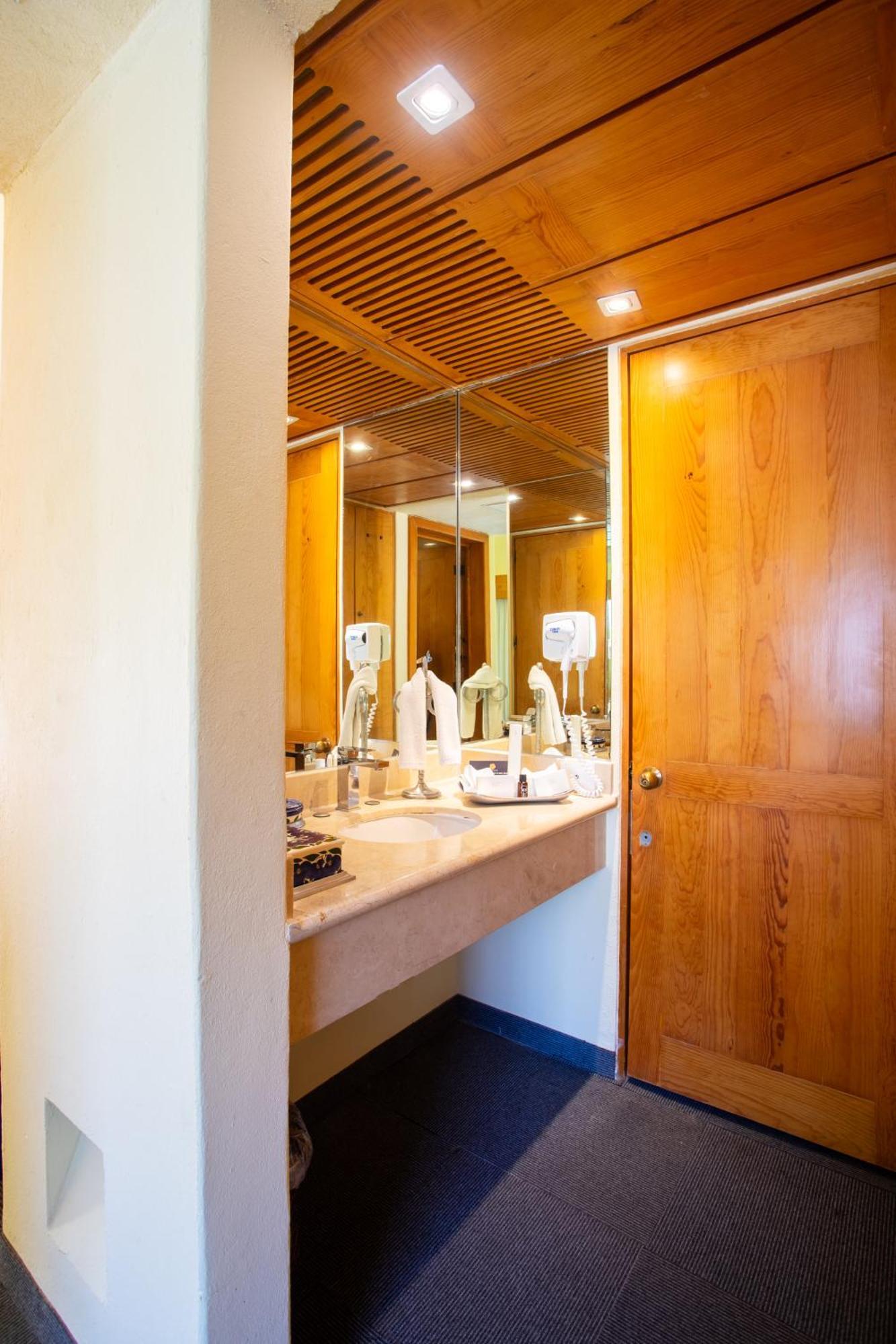 Hotel Rancho San Diego Grand
