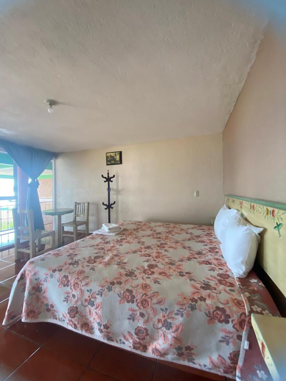 Chalet Cabanas Y Habitaciones El Malecon *