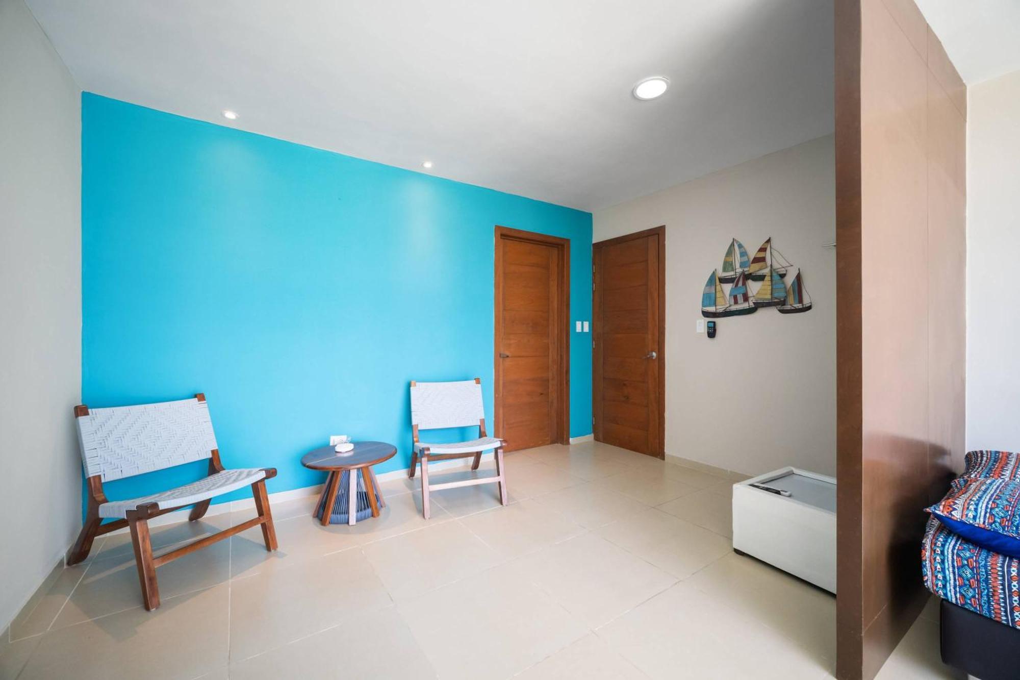 Beachfront Upscale House In Telchac