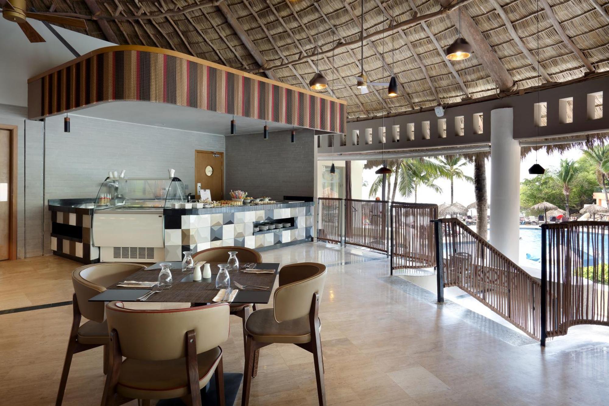 Resort Family Selection At Grand Palladium Vallarta & Punta Mita
