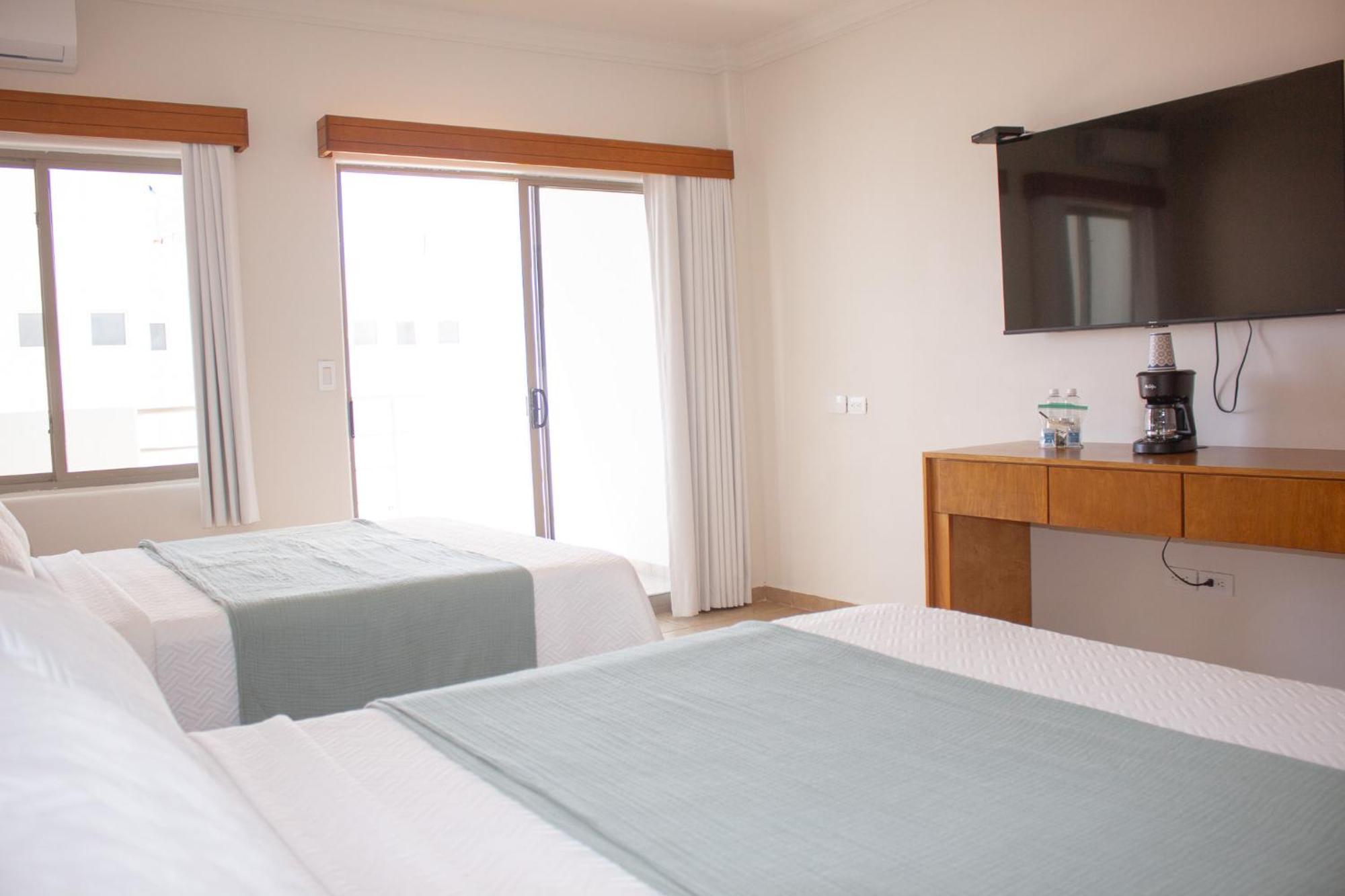 Hotel Costa Elegante &