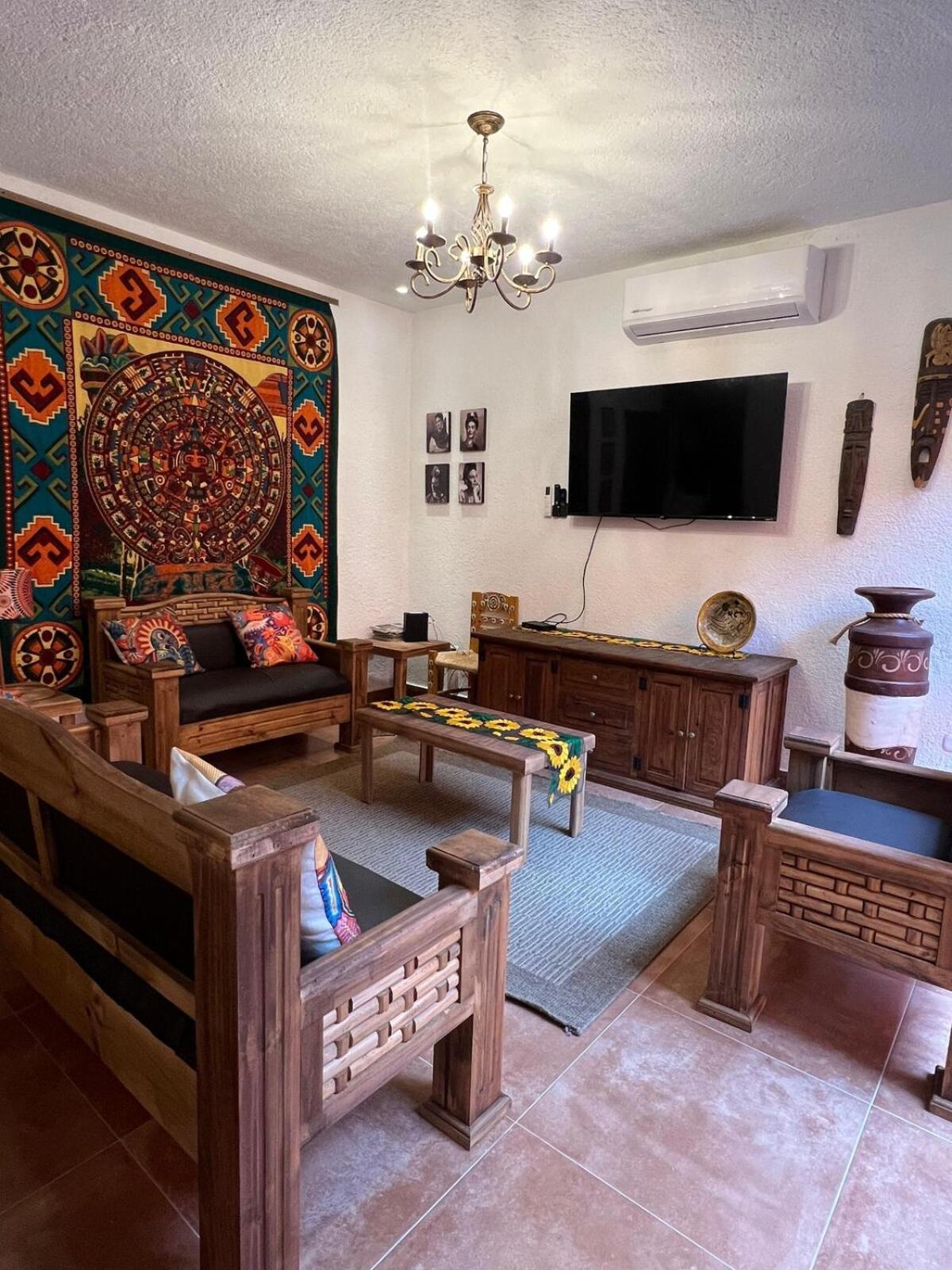 Chalet Casa Colonial En Santiago Pueblo Magico By Adhoc Santiago (Nuevo Leon)