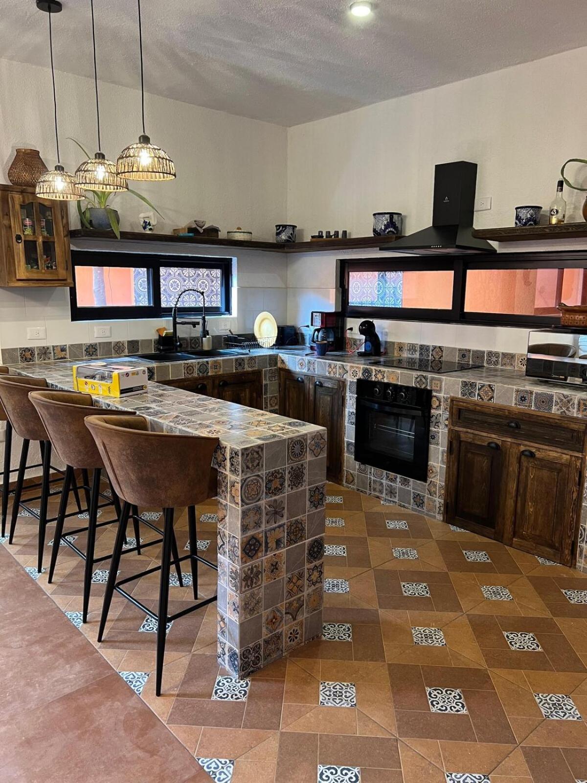 Chalet Casa Colonial En Santiago Pueblo Magico By Adhoc