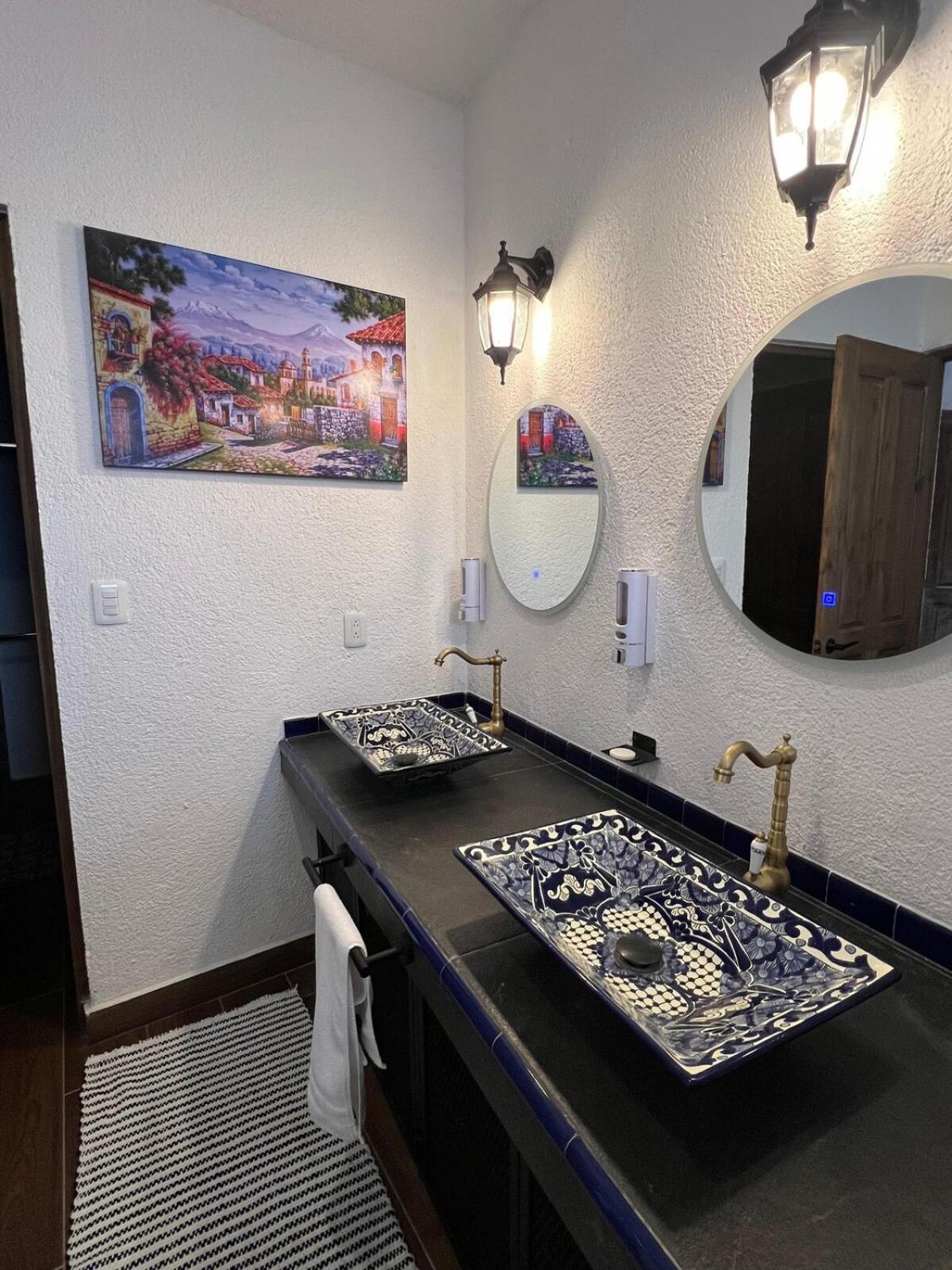 Casa Colonial En Santiago Pueblo Magico By Adhoc *