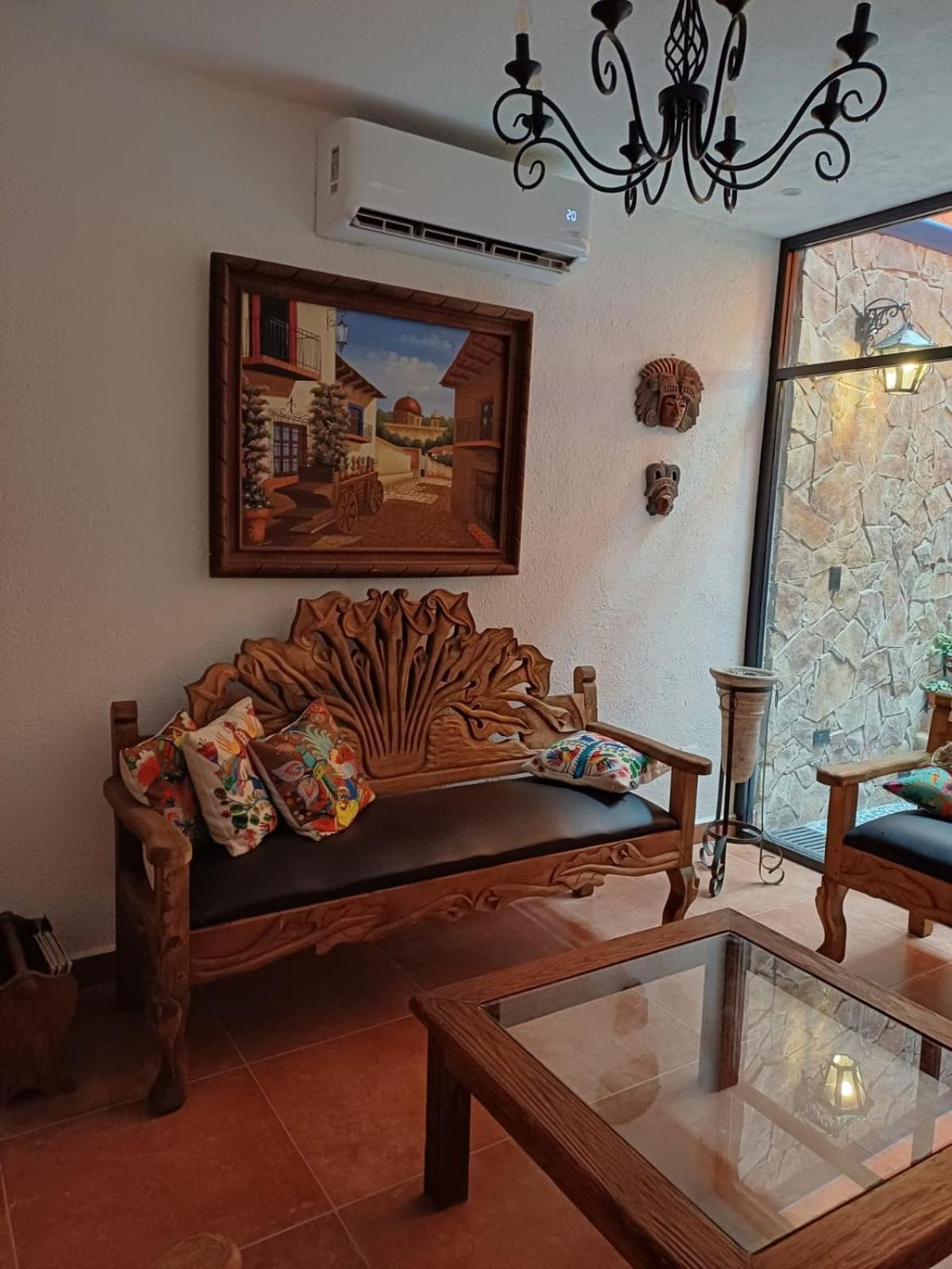 Casa Colonial En Santiago Pueblo Magico By Adhoc Chalet Santiago (Nuevo Leon)