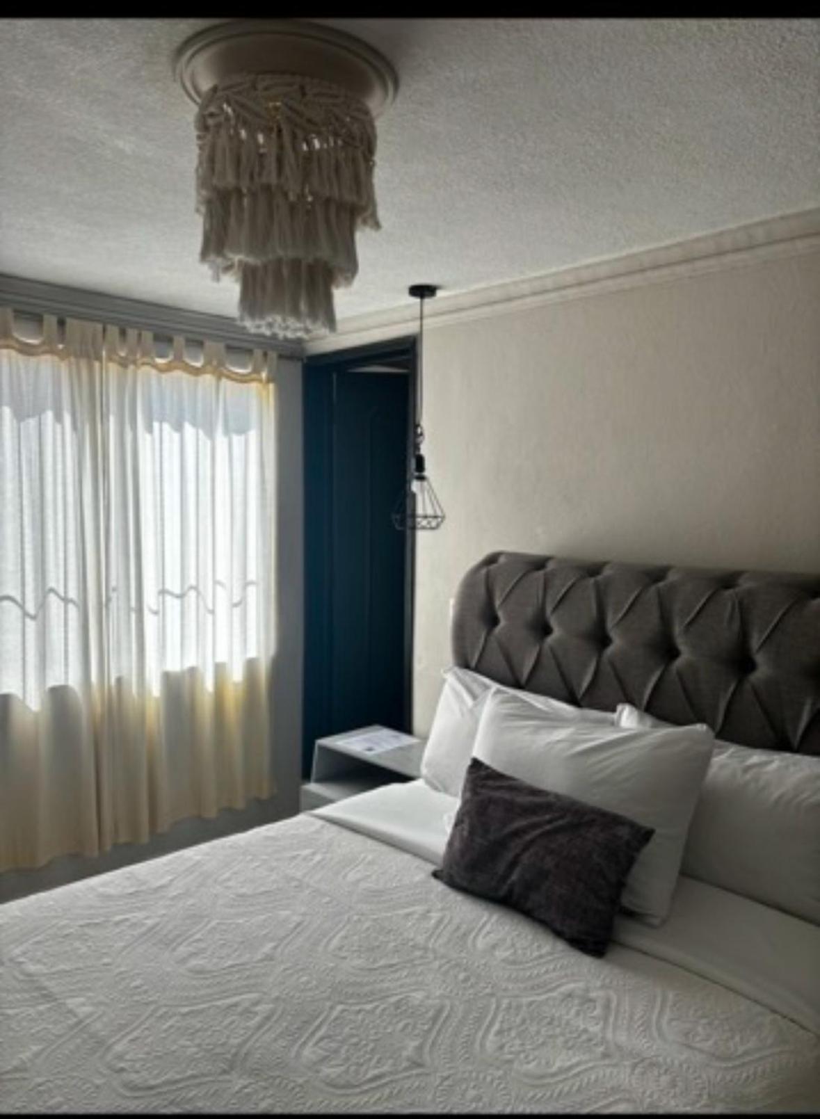 Victoria Hotel Bernal