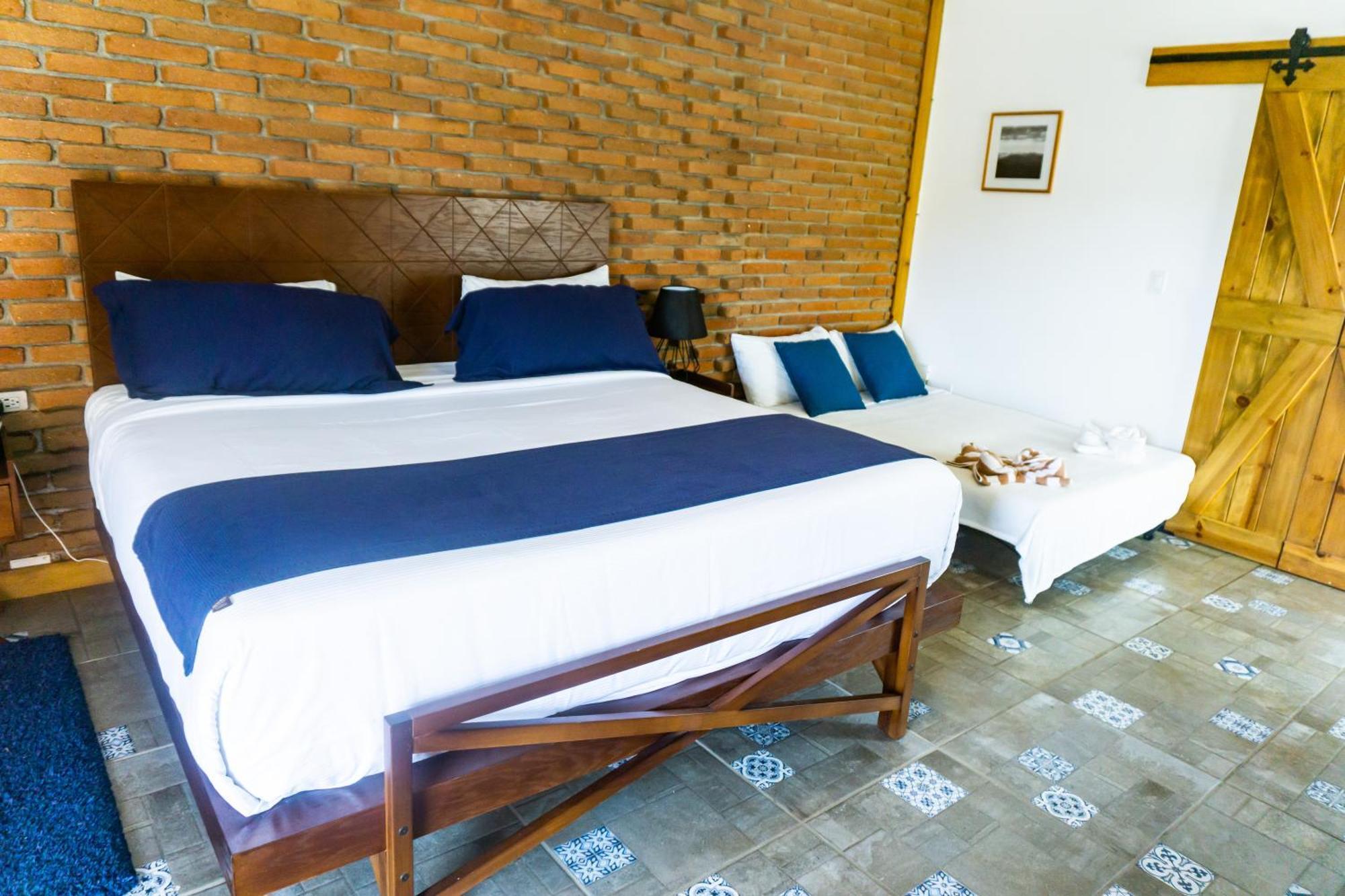 Hotel Ojo Azul