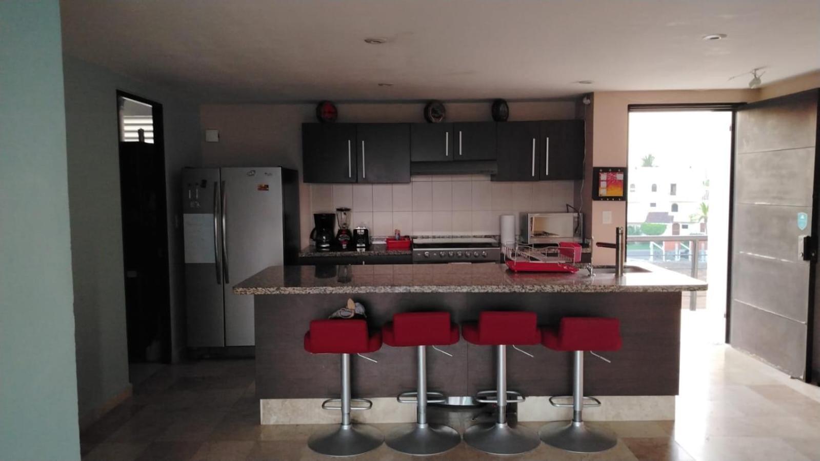 Apartment Perfectly Located Spacious With 2 Balconies