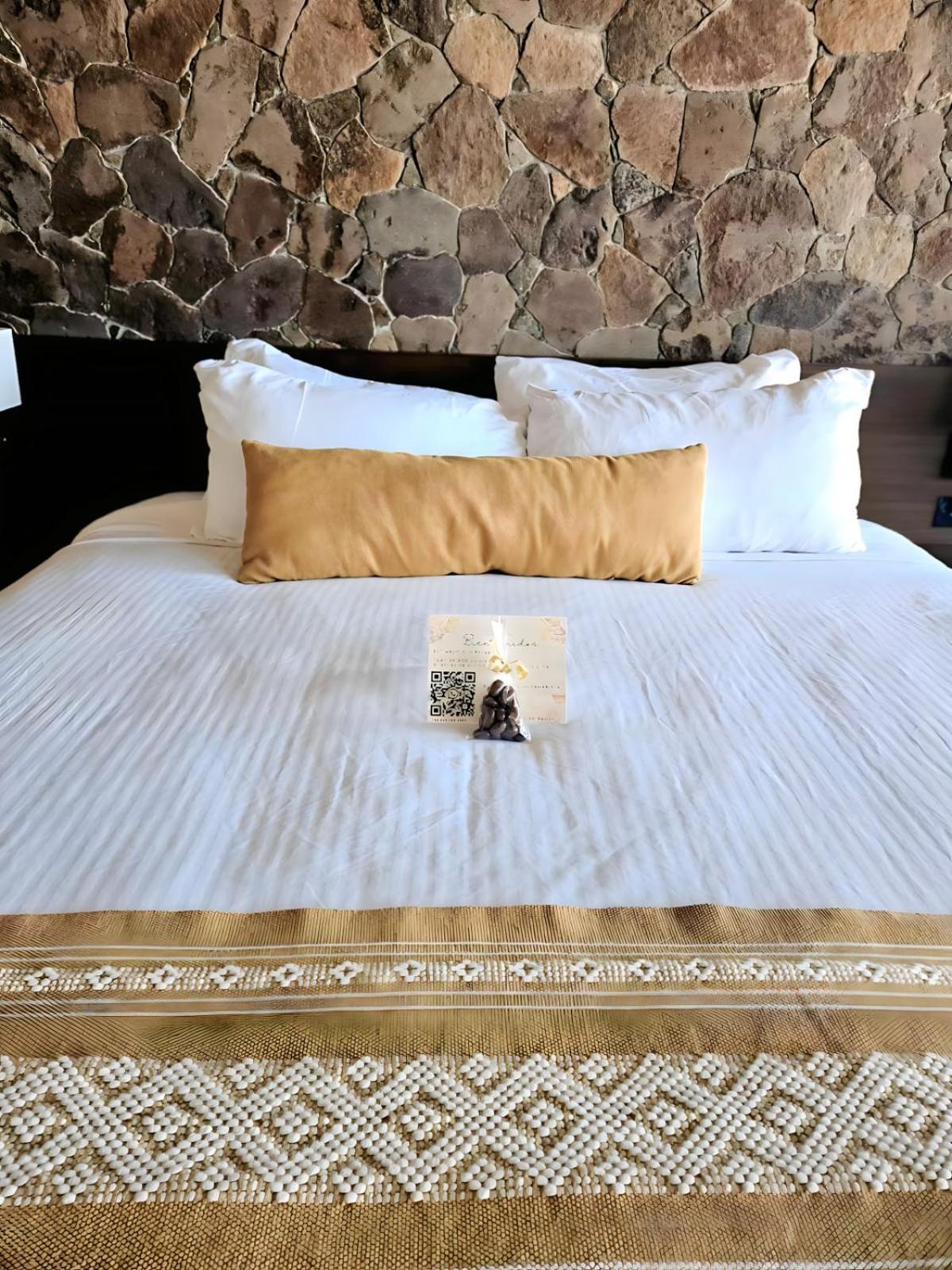 Flores De Sal-valle De Guadalupe Hotel El Porvenir