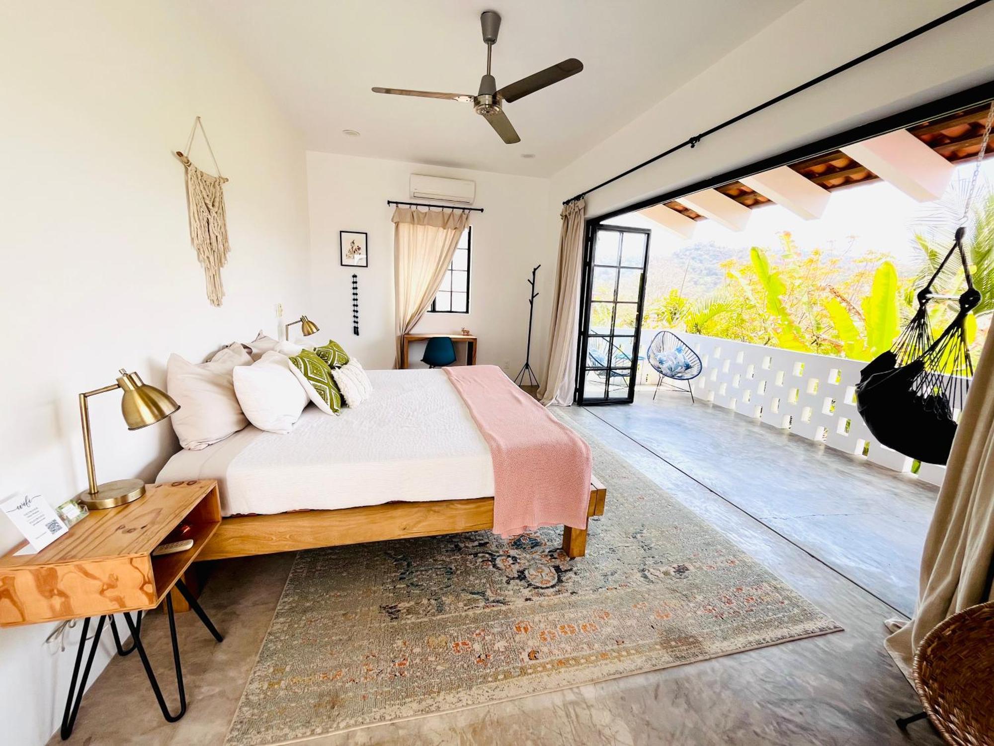 Huge Suite!! King Bed, Air Conditioning, Pool, Fast Wifi - Sol At Casa Calavera *