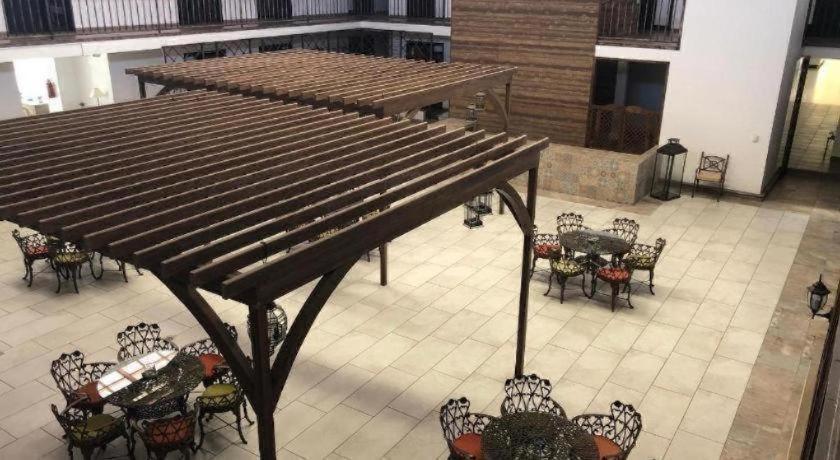 Barante Hotel 3*