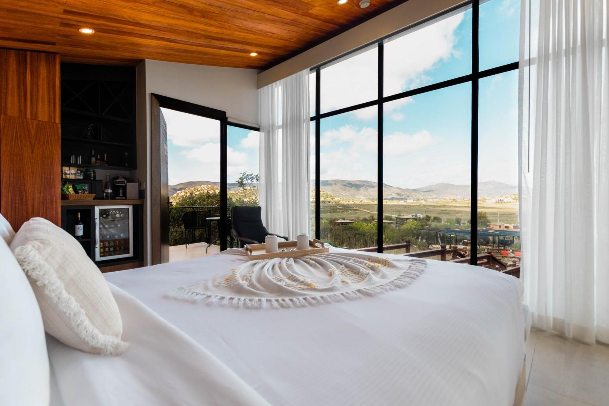 Contemplacion & Hotel