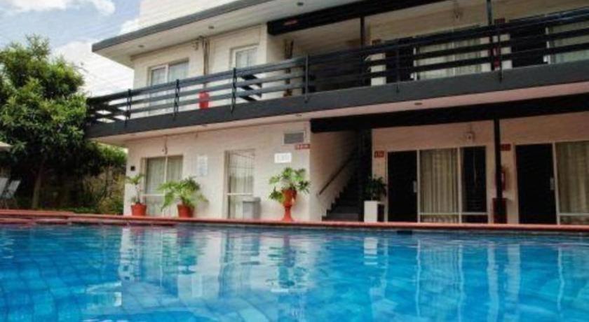 Hotel Portonovo Plaza Expo 3*