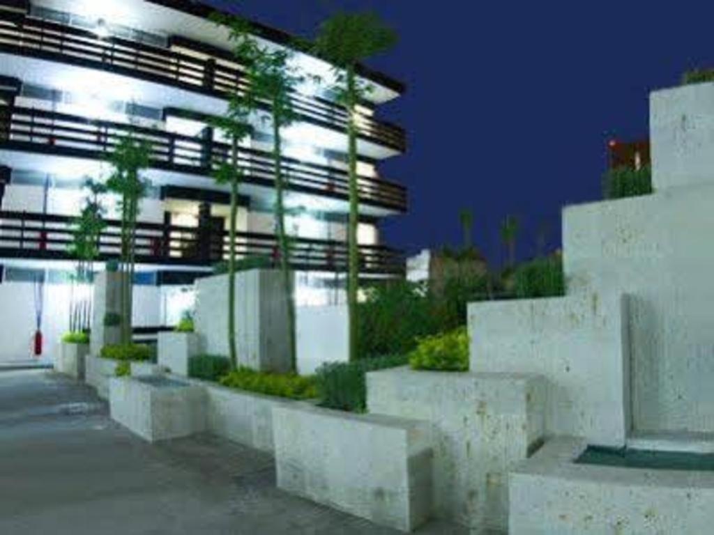 Hotel Portonovo Plaza Expo 3*