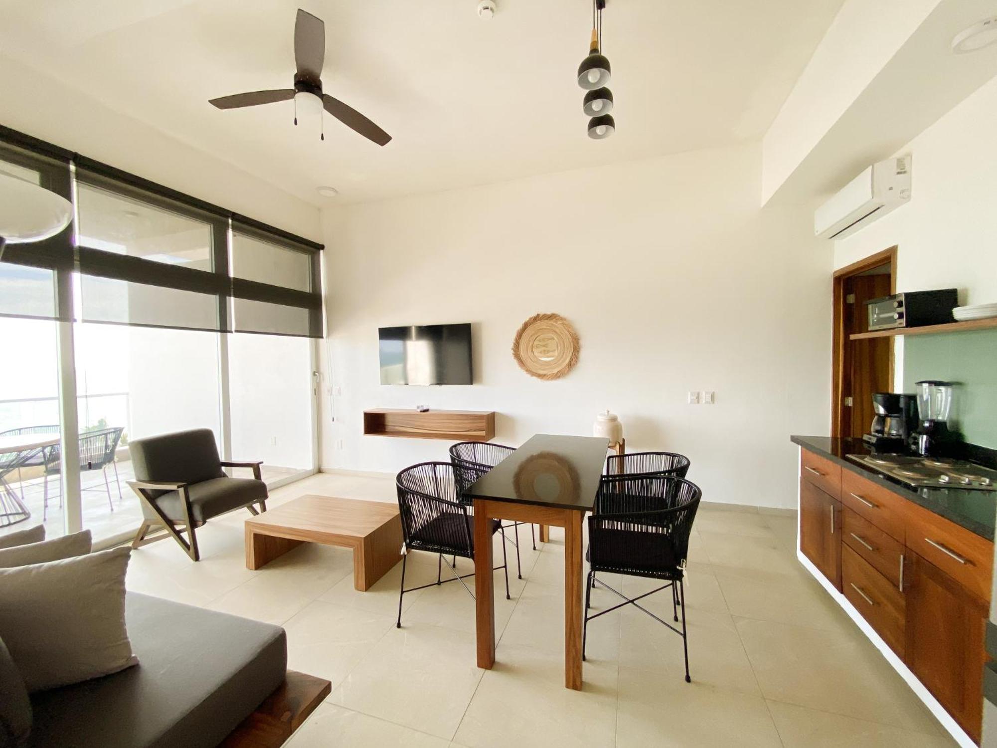 Aparthotel Itare House