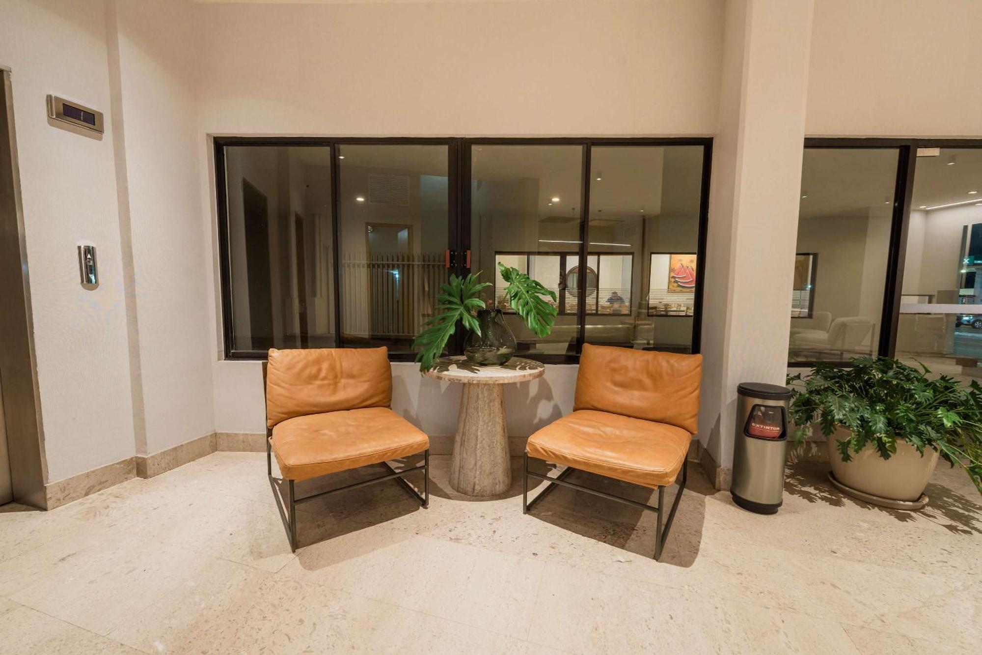 Comfort Inn 4*