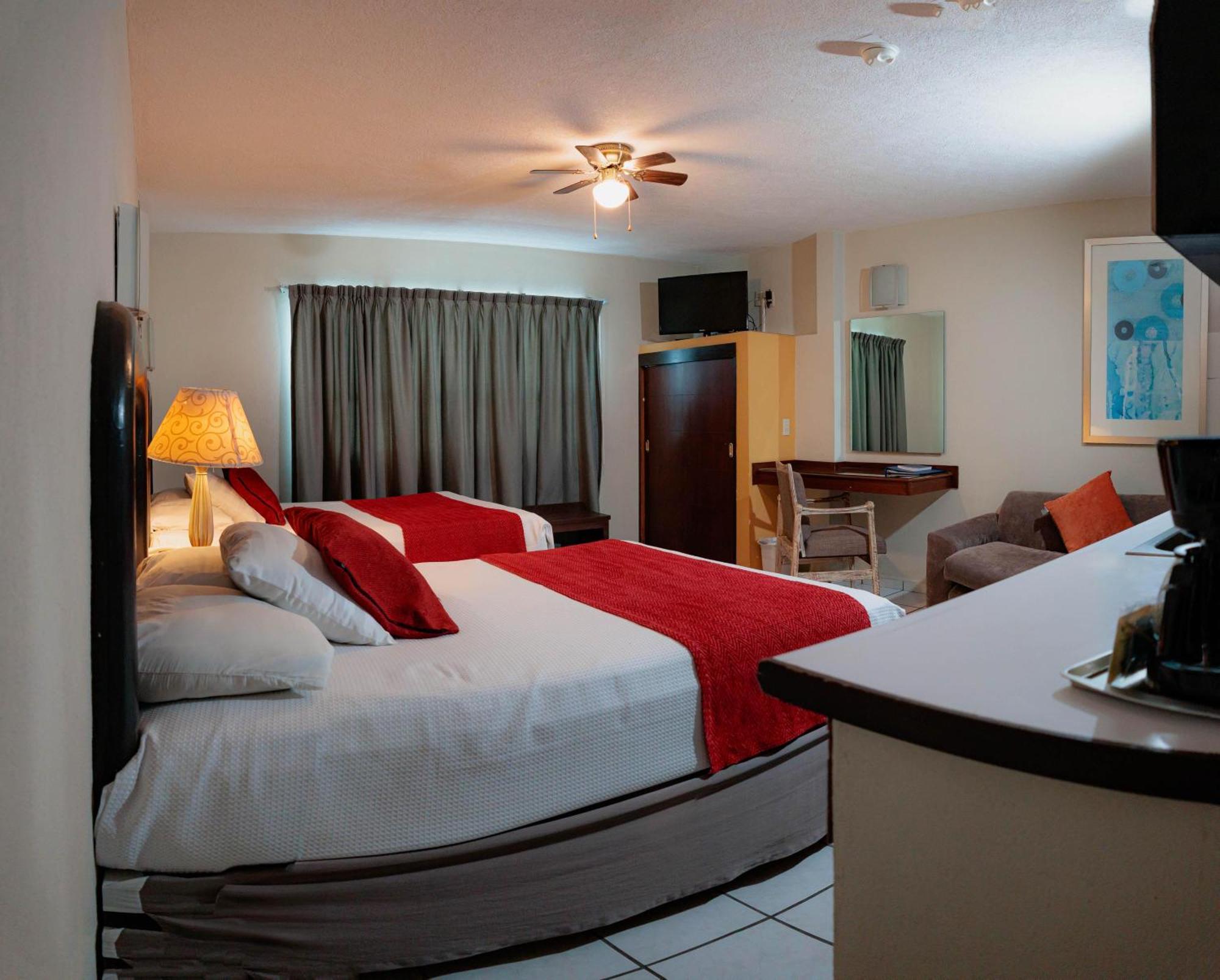 Howard Johnson By Wyndham Guanajuato Avenida 3*