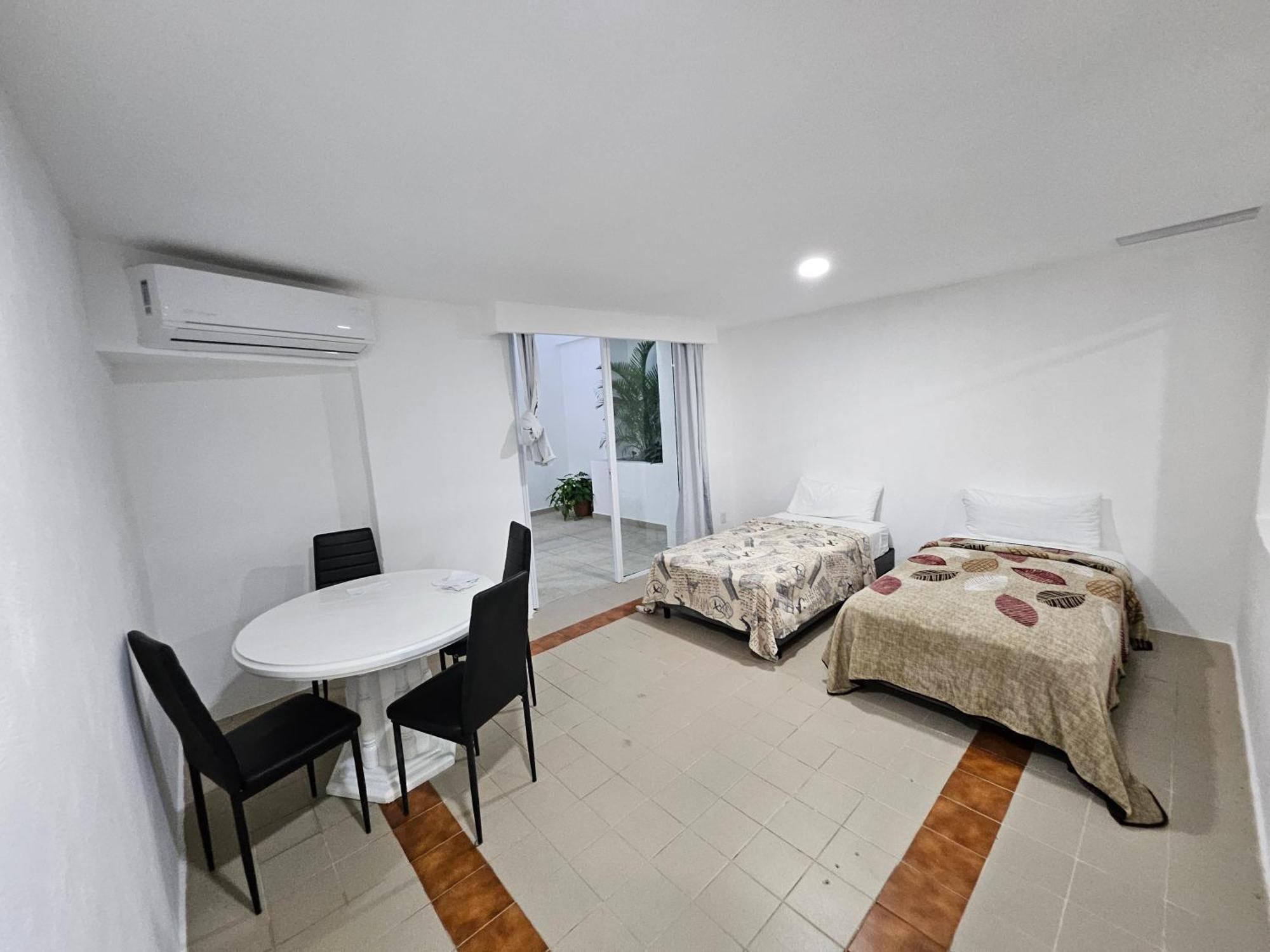 Hotel Plaza Huatulco 3*