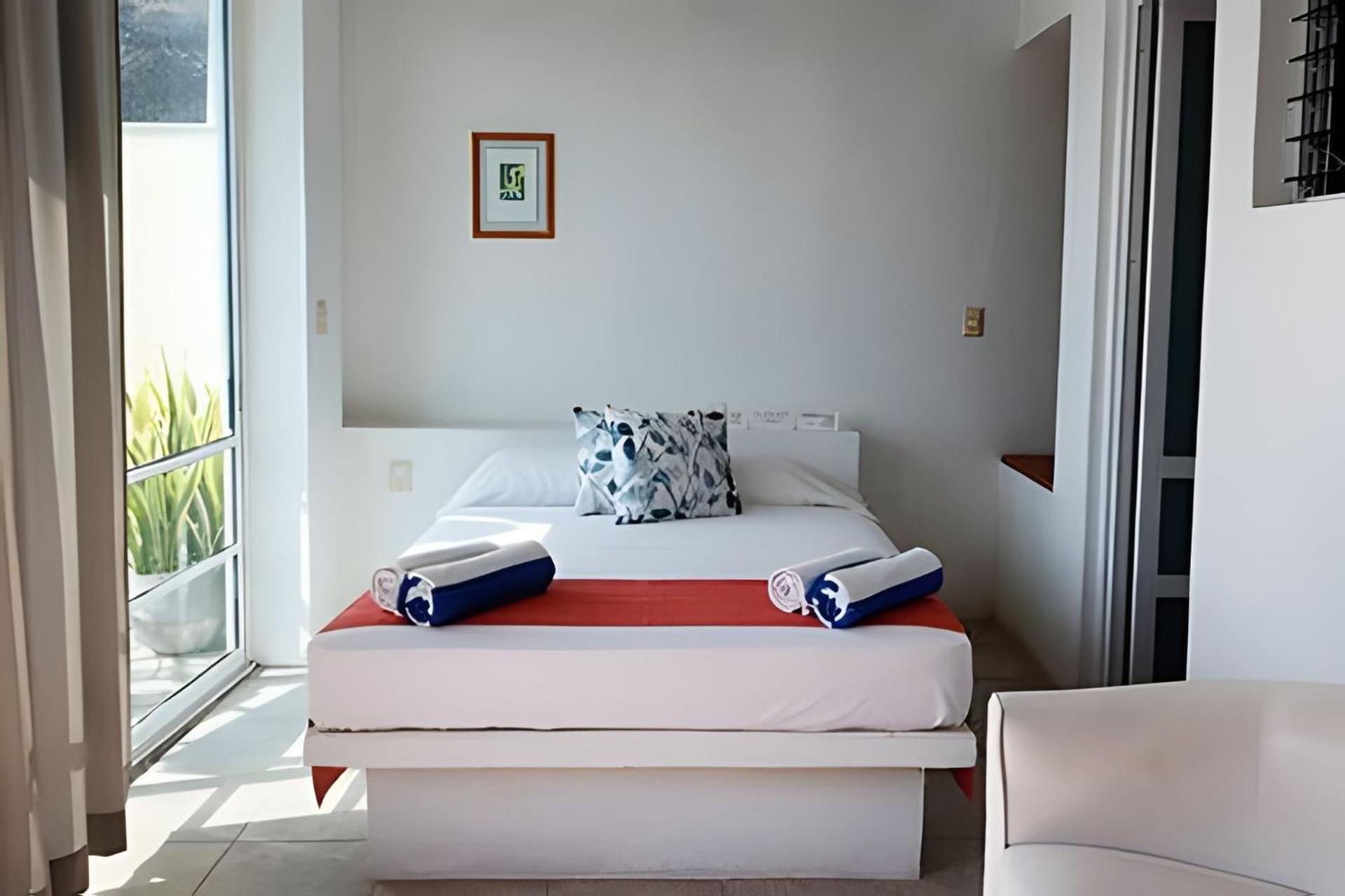Casas Del Acantilado - *