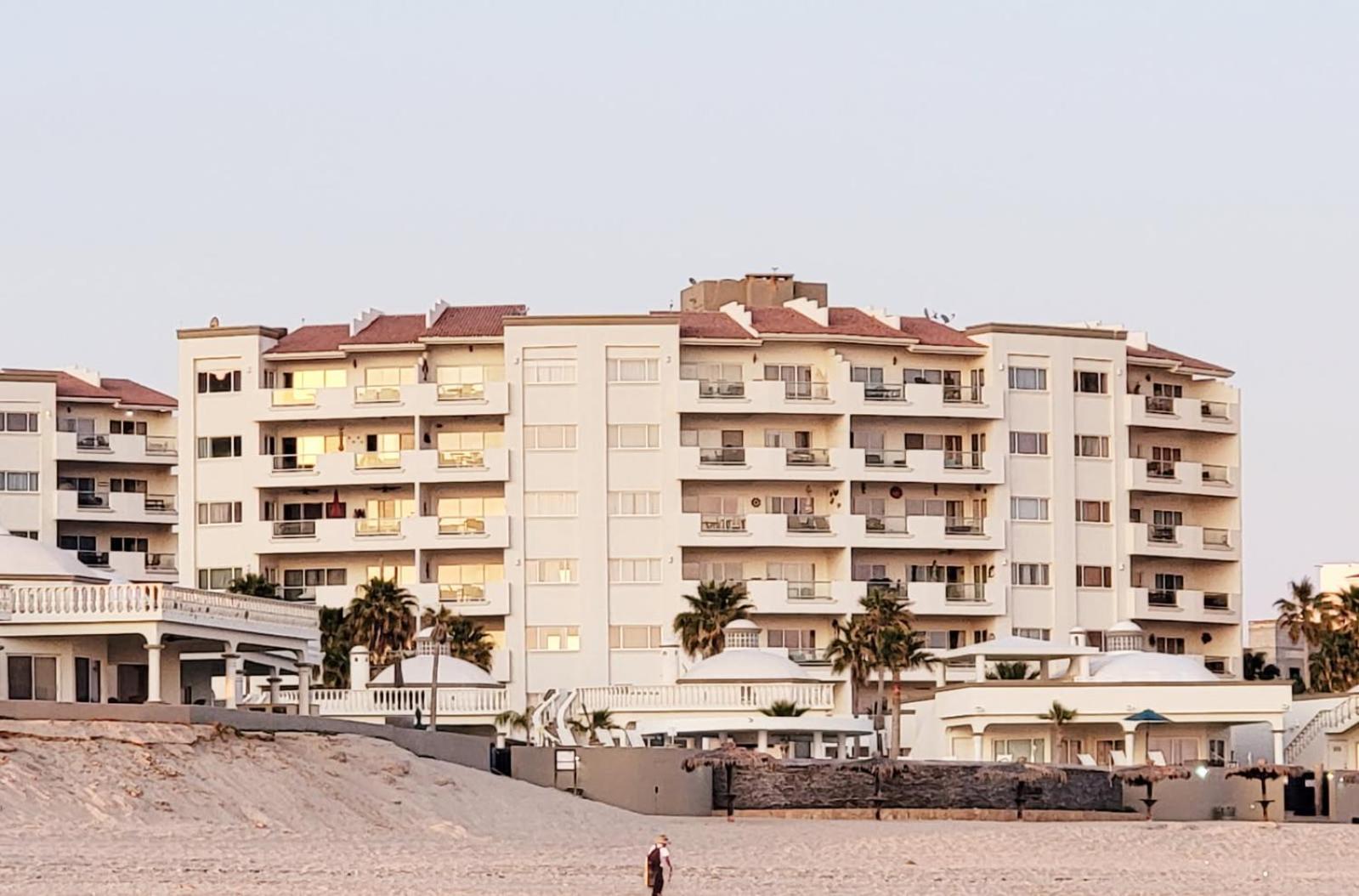 Apartment Beachfront On Sandy Beach, Palmas