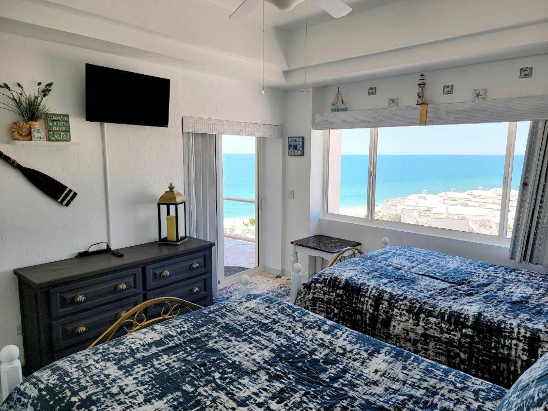 Beachfront On Sandy Beach, Palmas Apartment