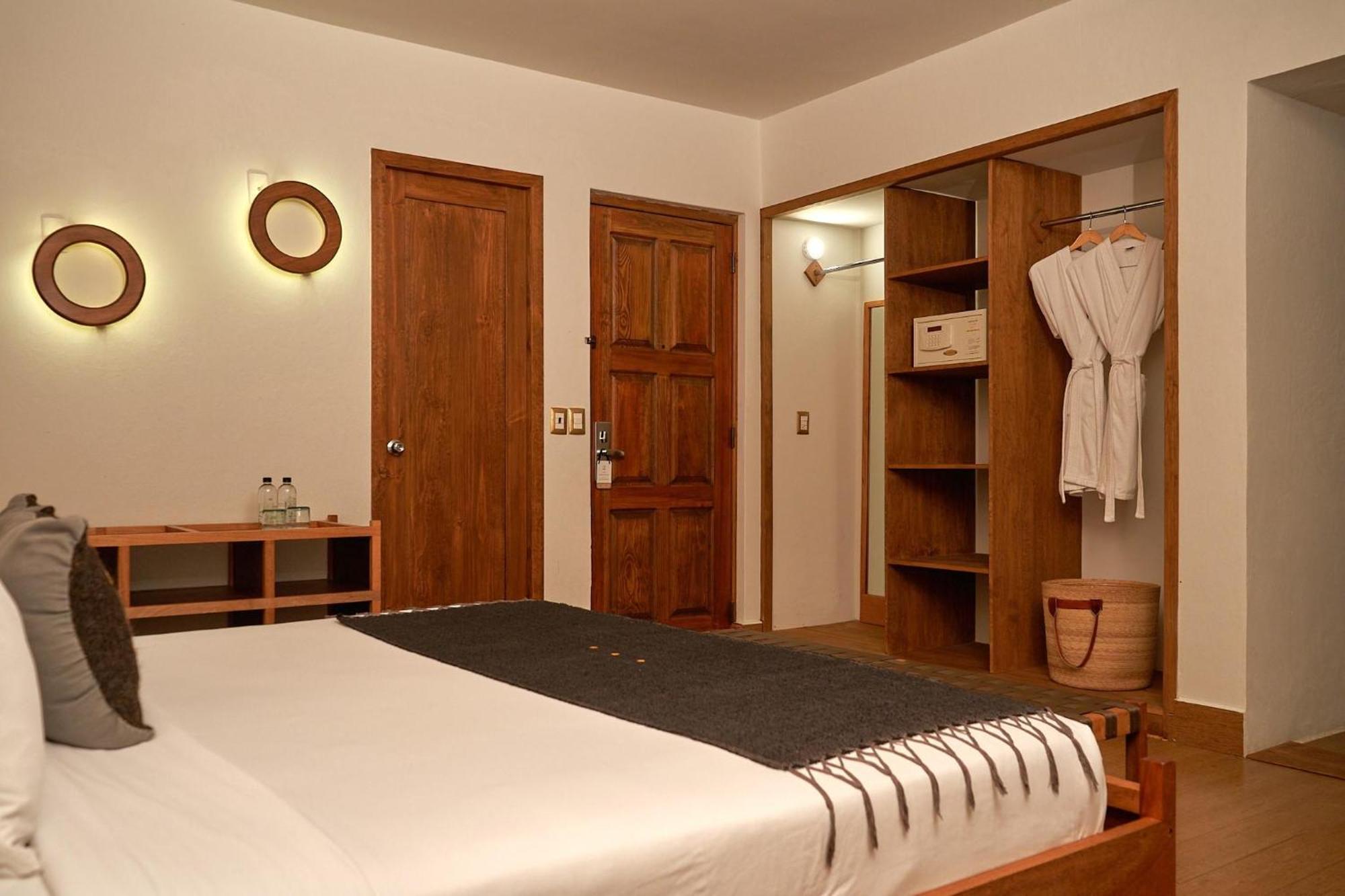 Sombra Del Agua Hotel 3*