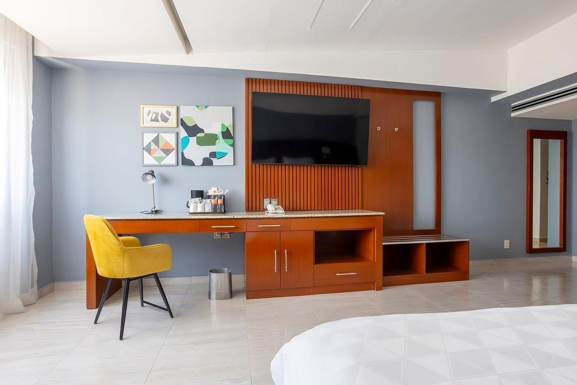 Finsa By Ihg Hotel