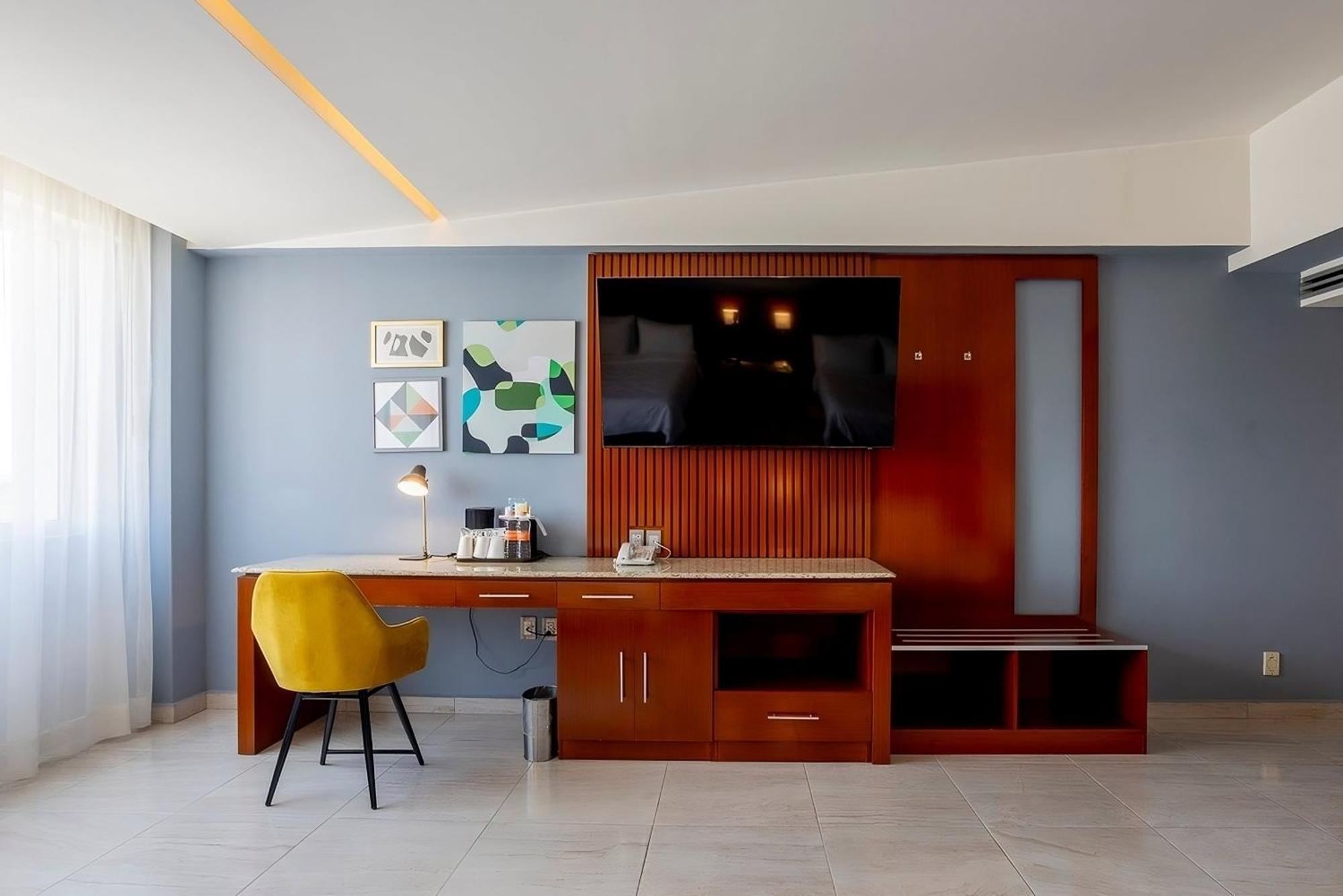 Hotel Finsa By Ihg