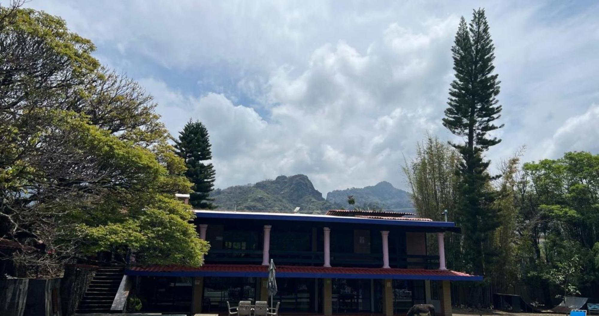 Sampaz Hotel Tepoztlan